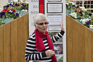 Linda Purnell explaining how the money was raised for the new ziggurat."